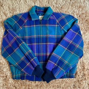 Vintage PENDLETON 100% wool, satin lined bomber jacket. 💙